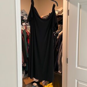 Black off the shoulder short sleeve dress SZ 18